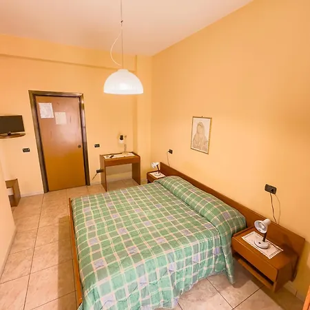 1+1 Di C.costabile & F.lli Hotel 3*